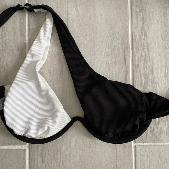 Bathing suit - Picture 5 of 6